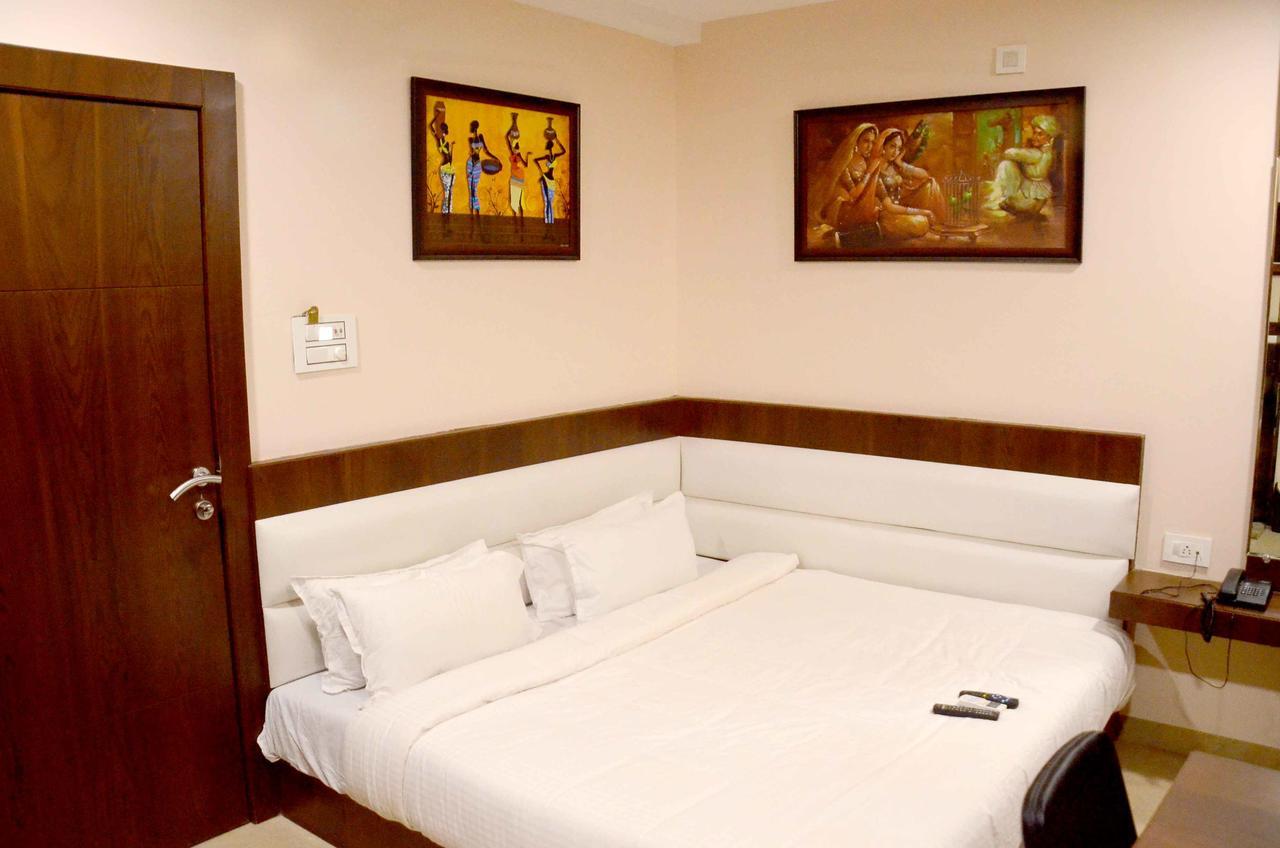 Hotel Shikhar Darshan Ujjain Exterior photo